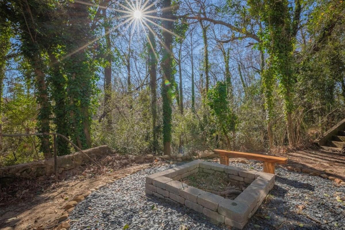 Holiday home The Garden House 2 Miles To Sanford Stadium *